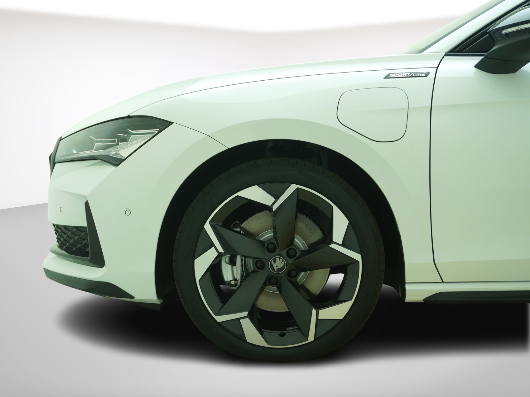 SKODA Superb 1.5 TSI Plug-in-Hybrid Sportline DSG-image-9