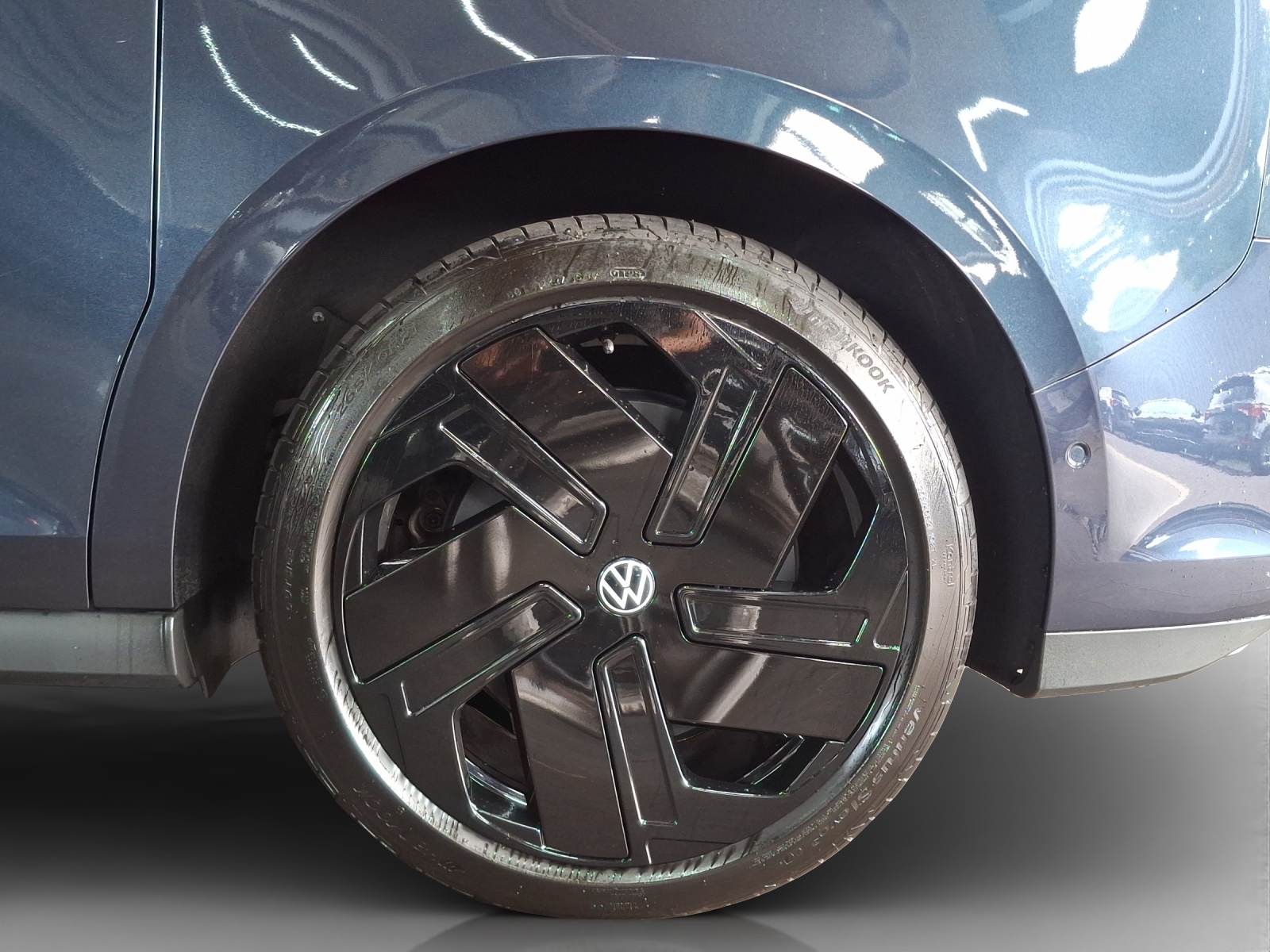 VW ID.Buzz LWB GTX 4 Motion-image-13