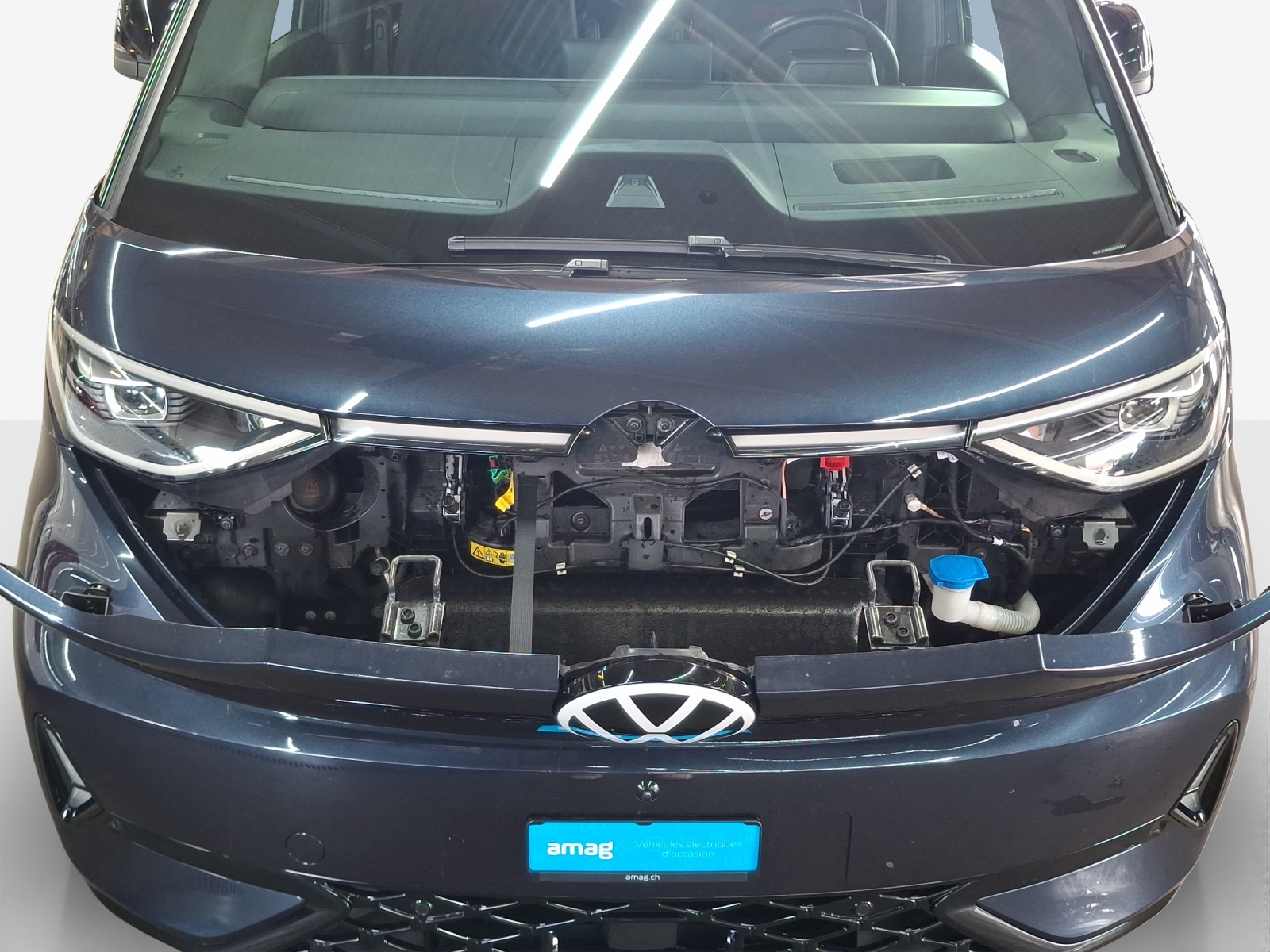 VW ID.Buzz LWB GTX 4 Motion-image-15