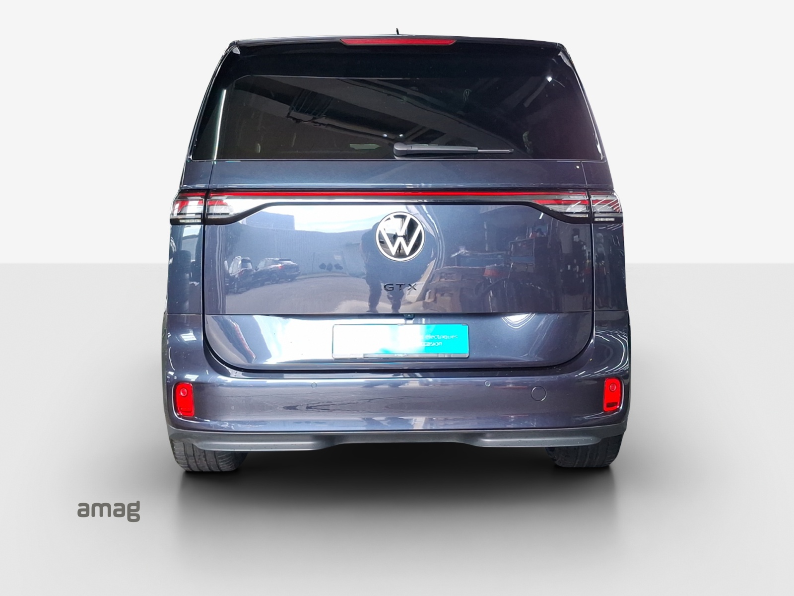 VW ID.Buzz LWB GTX 4 Motion-image-3