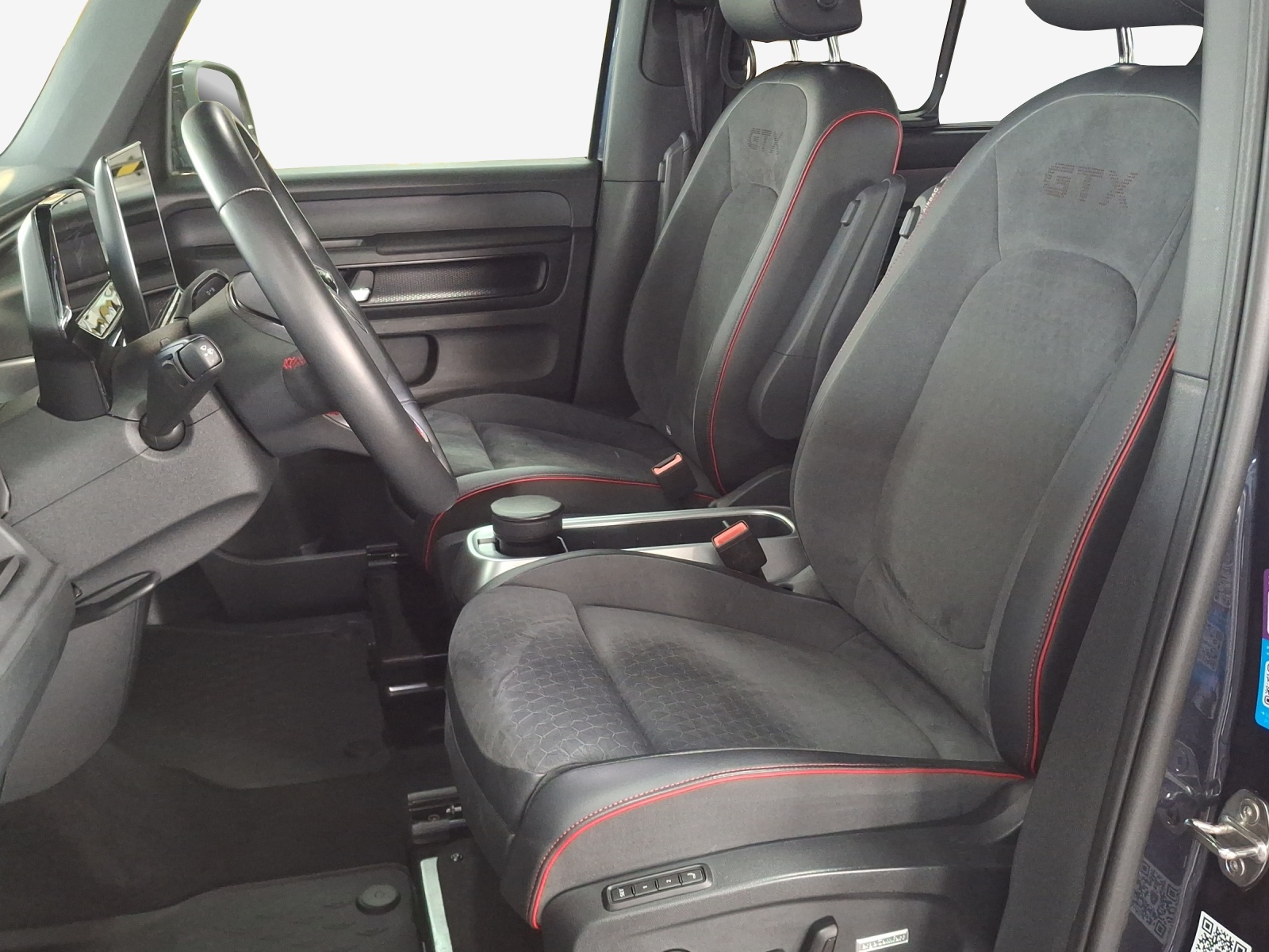 VW ID.Buzz LWB GTX 4 Motion-image-7