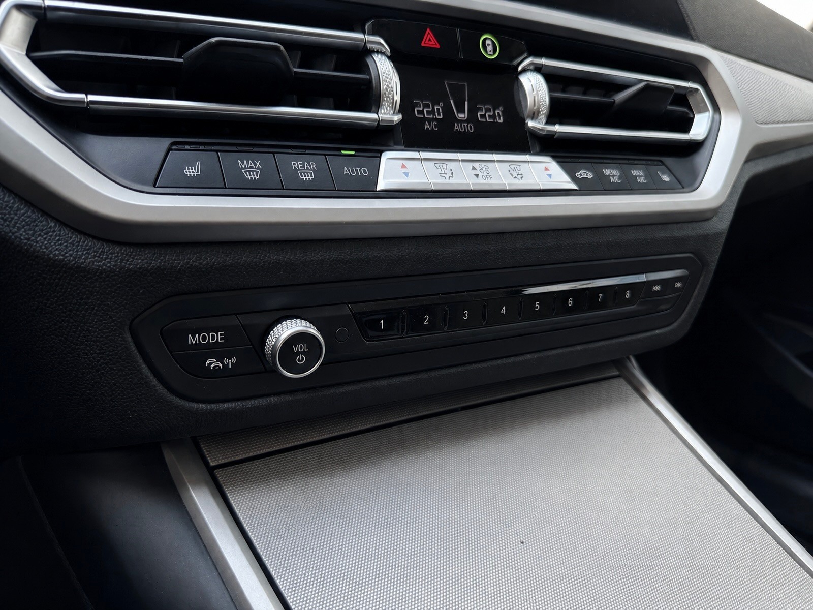 BMW 320d xDrive 48V Touring Steptronic-image-20