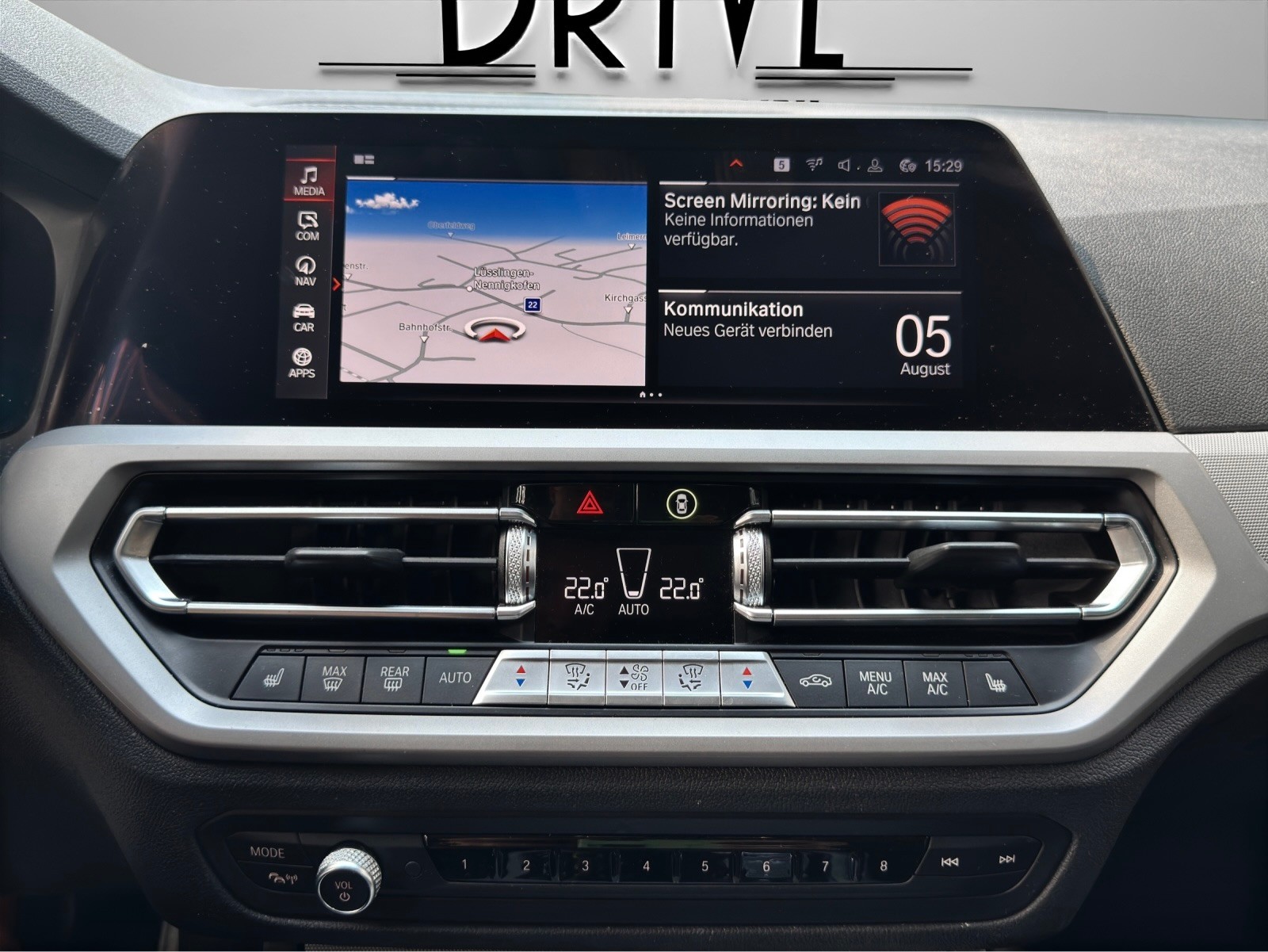 BMW 320d xDrive 48V Touring Steptronic-image-16