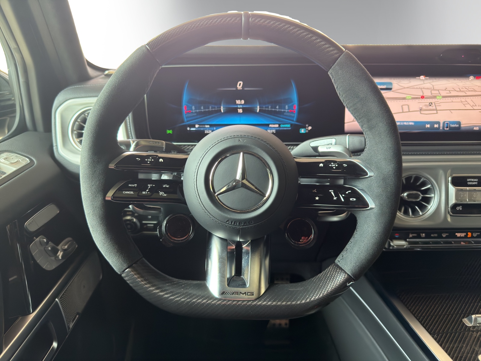 MERCEDES-BENZ G 63 AMG 9G-Tronic-image-13