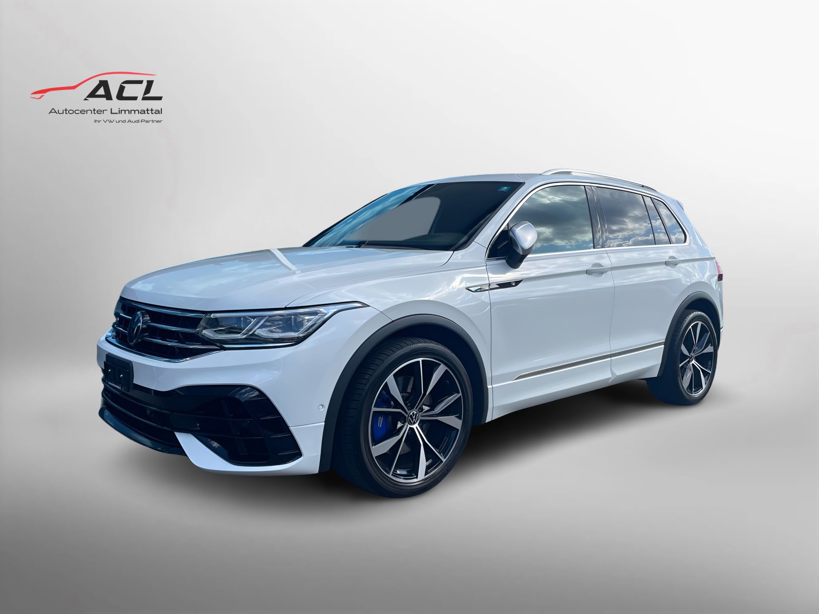 VW Tiguan 2.0TSI R 4Motion DSG-image-0