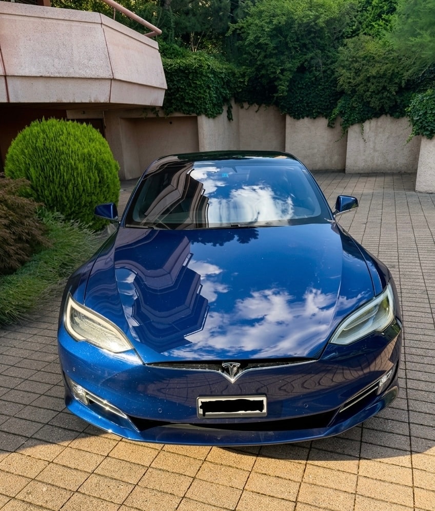 TESLA Model S Long Range-image-0