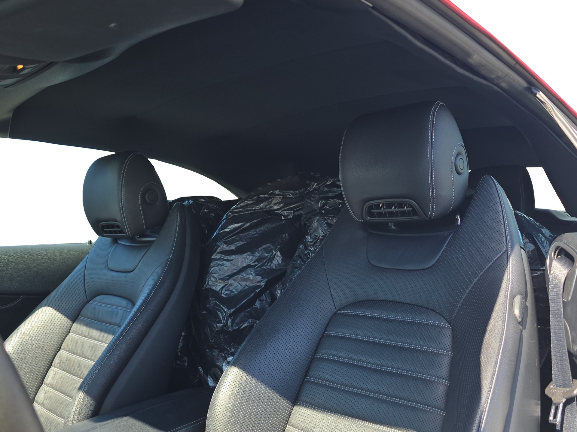 MERCEDES-BENZ C 250 Cabriolet AMG Line 9G-Tronic-image-10