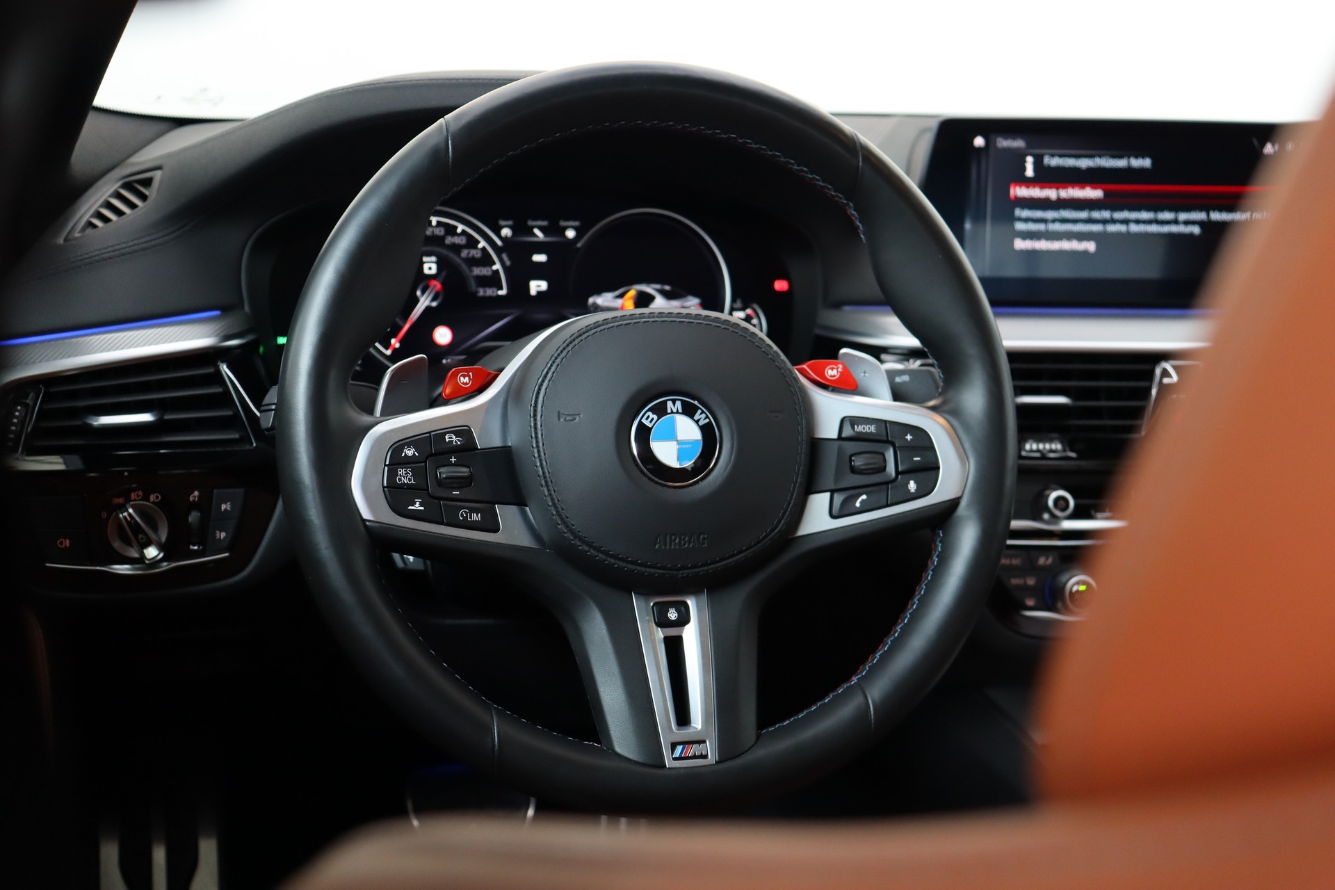 BMW M5 XDRIVE DRIVELOGIC * GRAIL AUSPUFF * AST-FEDERN * CUSTOM-FELGEN * CH-FAHRZEUG *-image-15