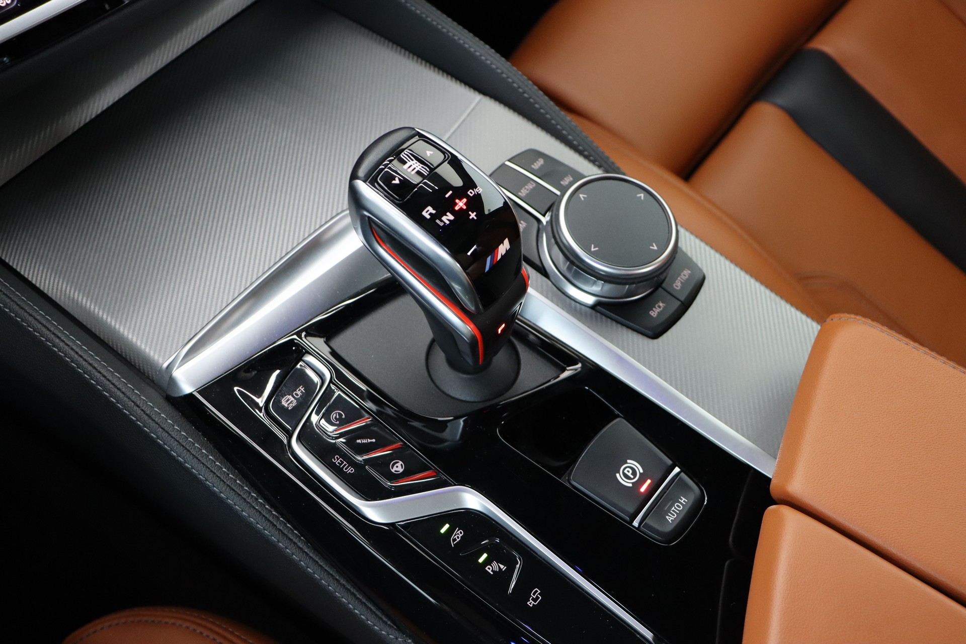 BMW M5 XDRIVE DRIVELOGIC * GRAIL AUSPUFF * AST-FEDERN * CUSTOM-FELGEN * CH-FAHRZEUG *-image-18