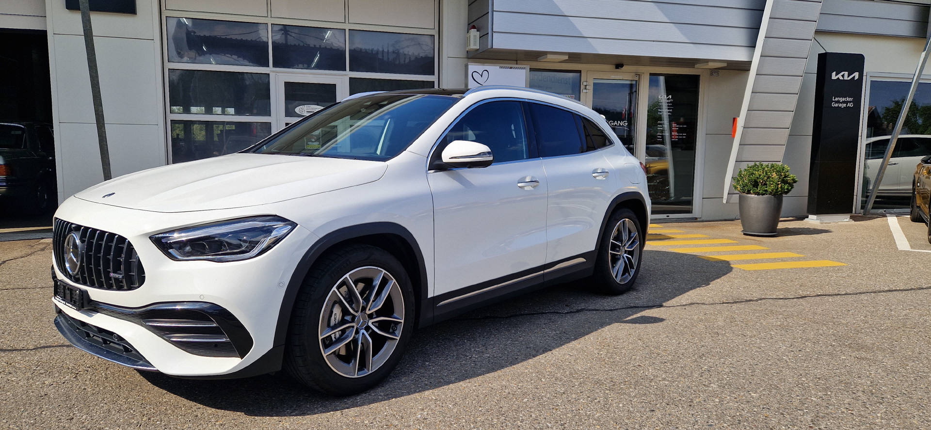 MERCEDES-BENZ GLA 35 AMG 4matic-image-1