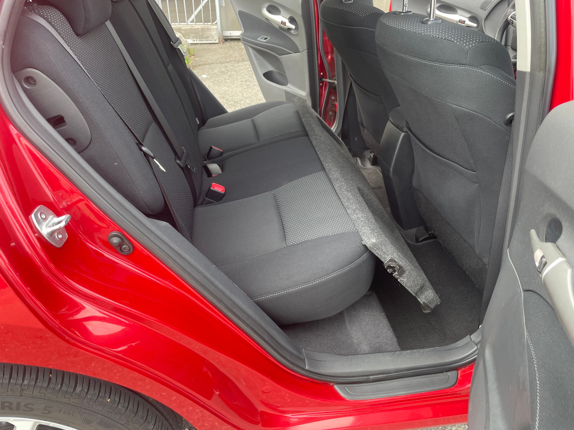 TOYOTA Auris 1.6 easy-image-9