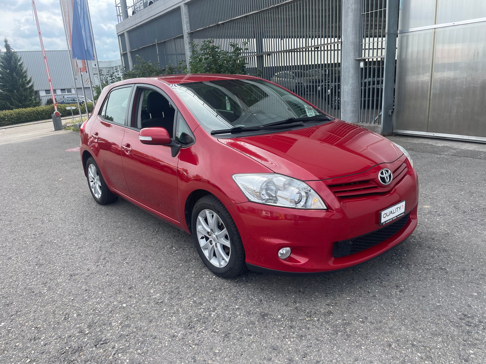TOYOTA Auris 1.6 easy-image-0
