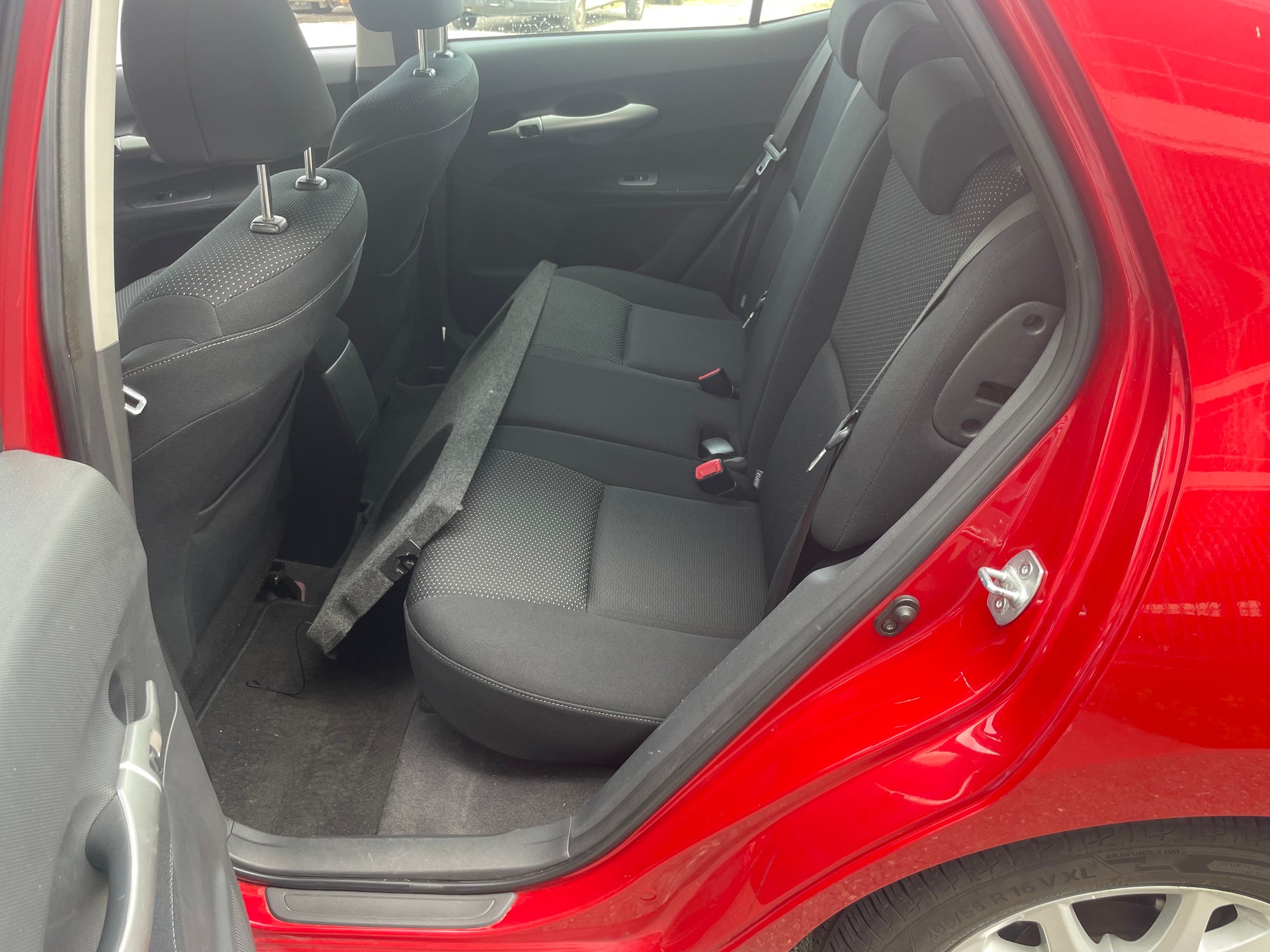 TOYOTA Auris 1.6 easy-image-10
