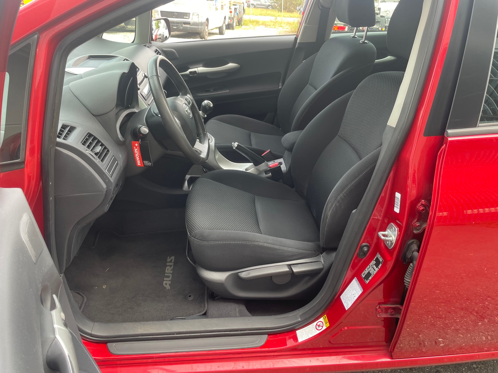 TOYOTA Auris 1.6 easy-image-7