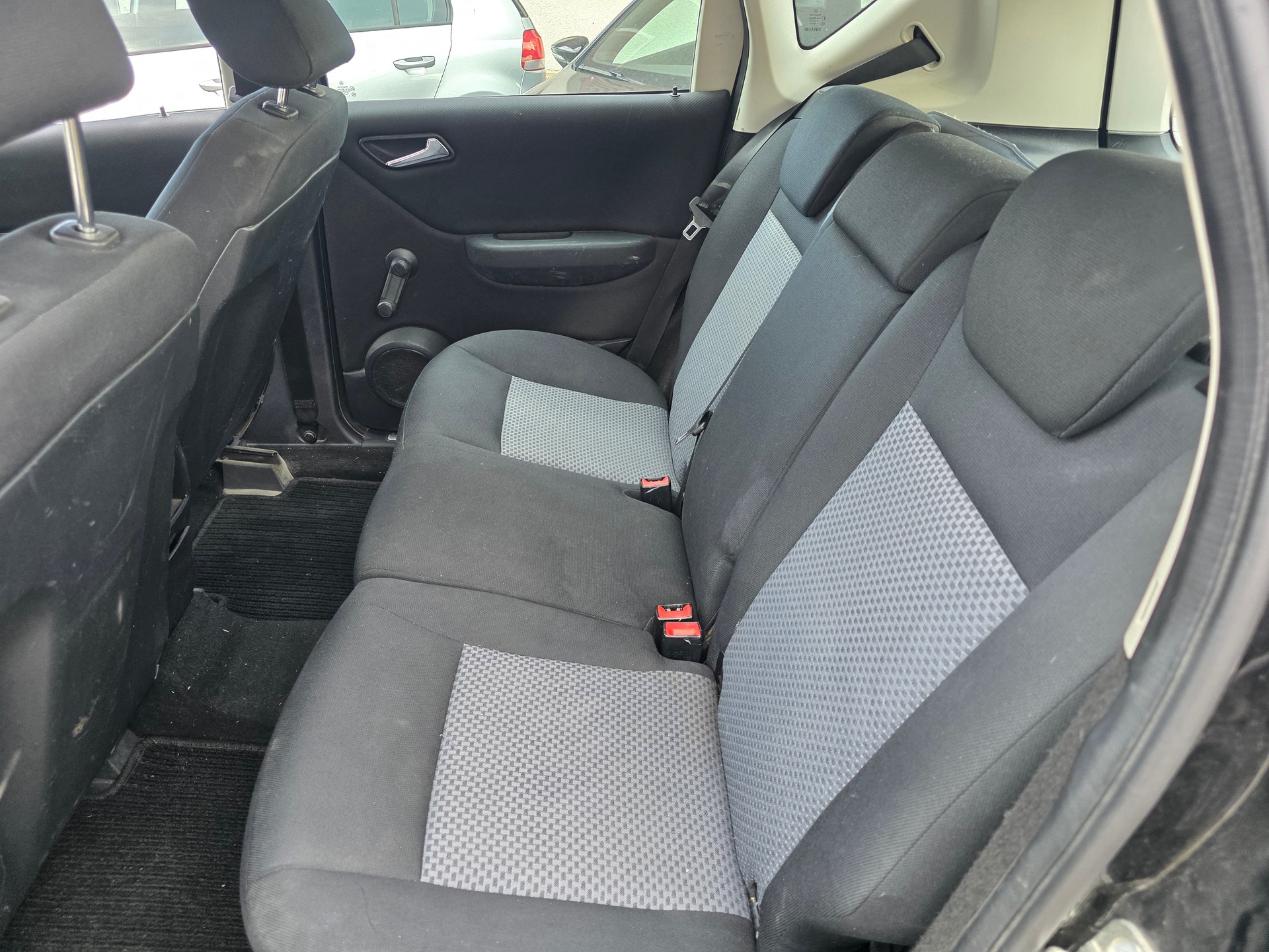 MERCEDES-BENZ A 150 Classic-image-8