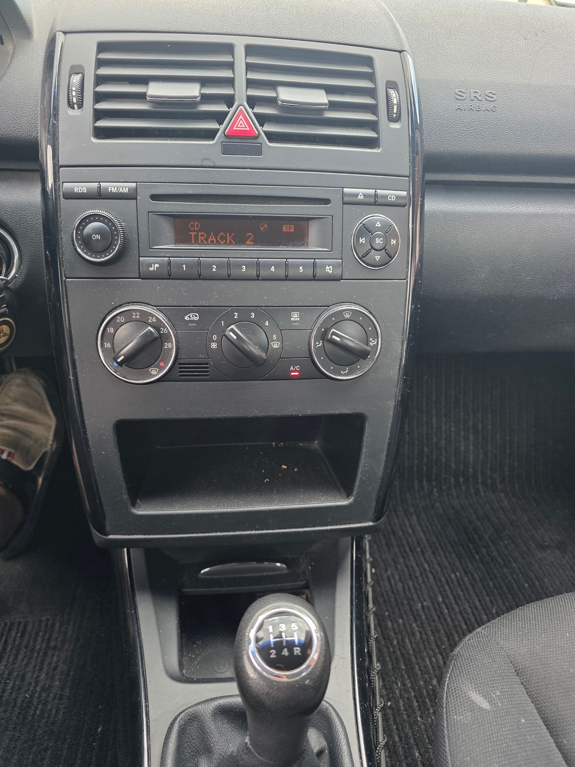MERCEDES-BENZ A 150 Classic-image-6