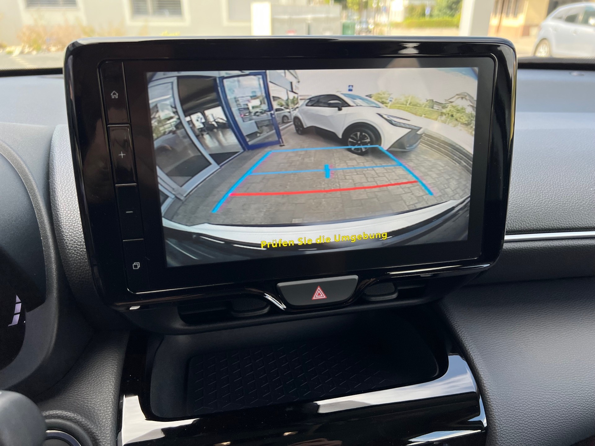 TOYOTA Yaris Cross 1.5 Comfort AWDi e-CVT-image-15