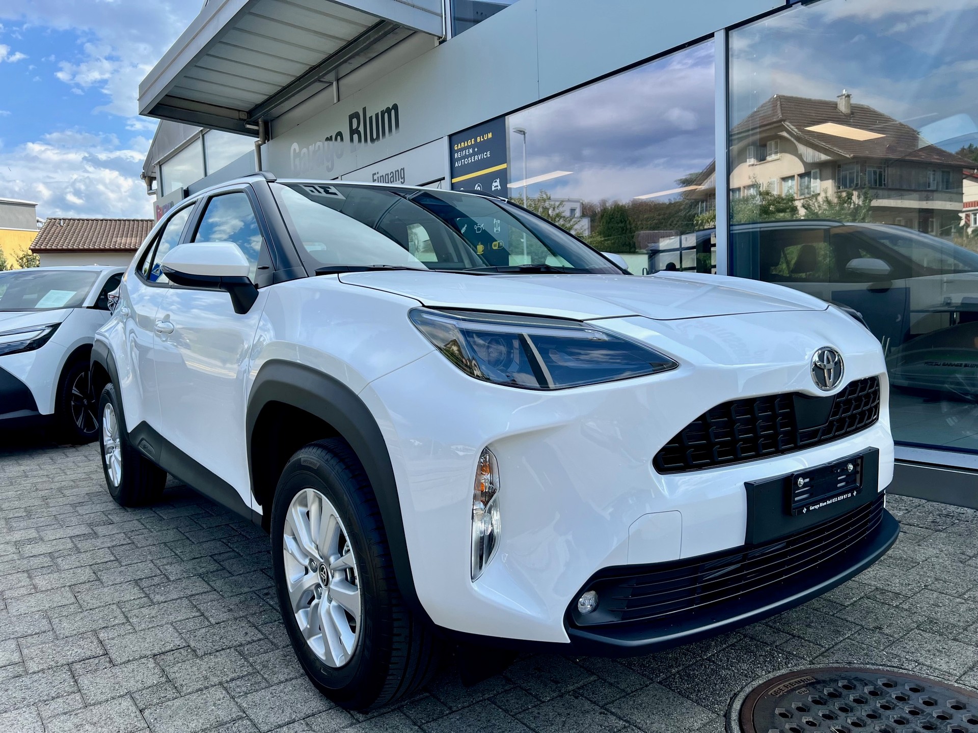 TOYOTA Yaris Cross 1.5 Comfort AWDi e-CVT-image-1