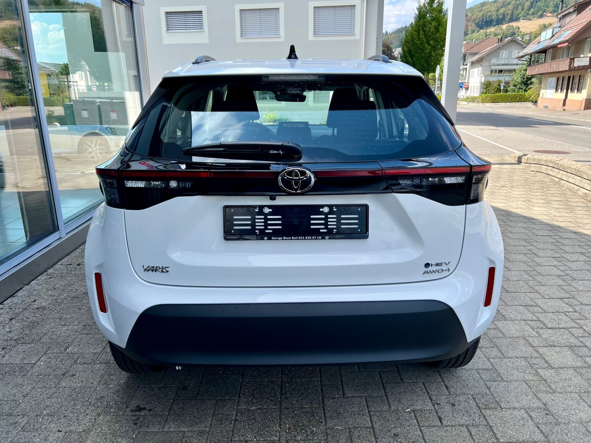 TOYOTA Yaris Cross 1.5 Comfort AWDi e-CVT-image-6