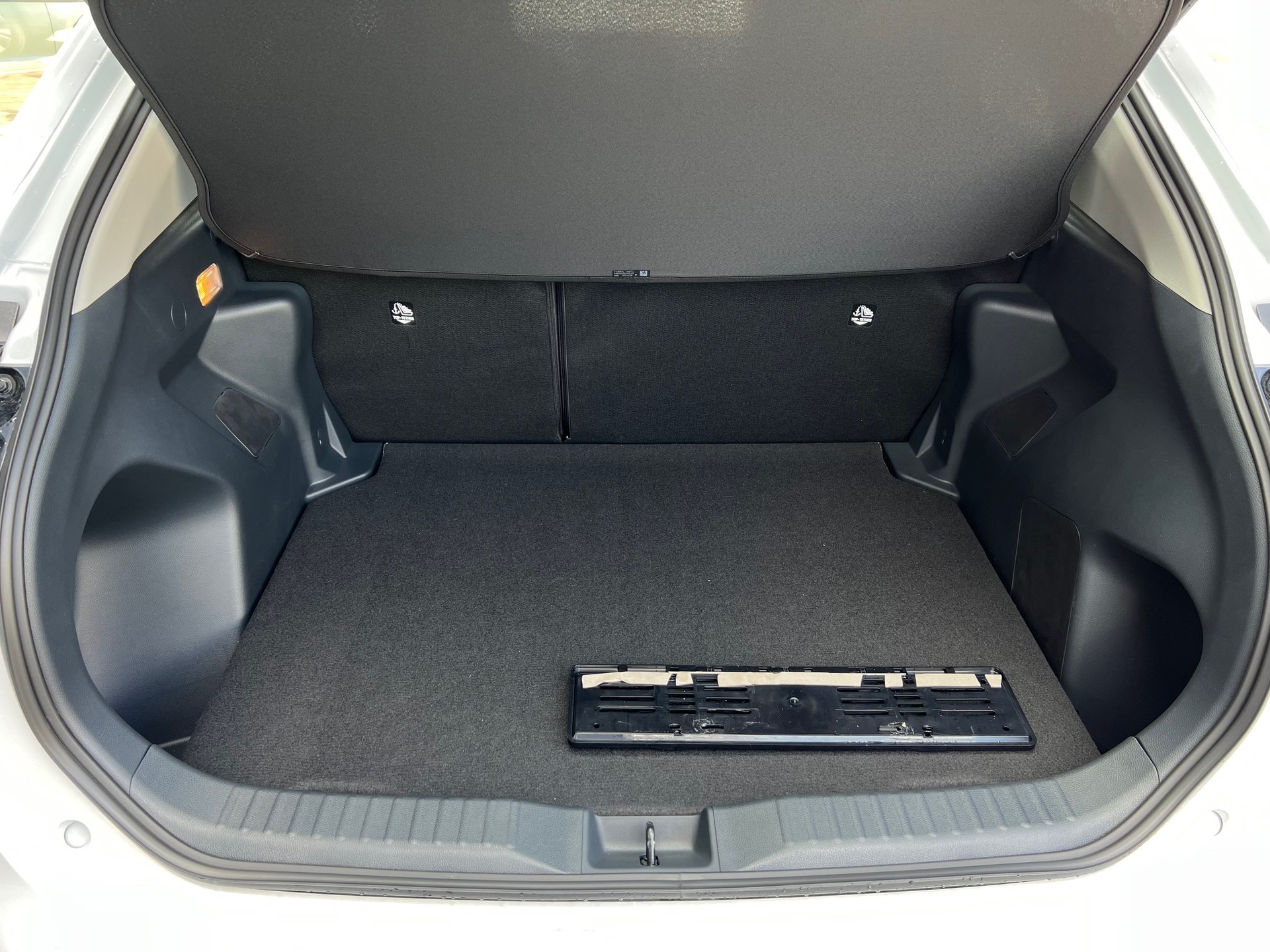 TOYOTA Yaris Cross 1.5 Comfort AWDi e-CVT-image-12