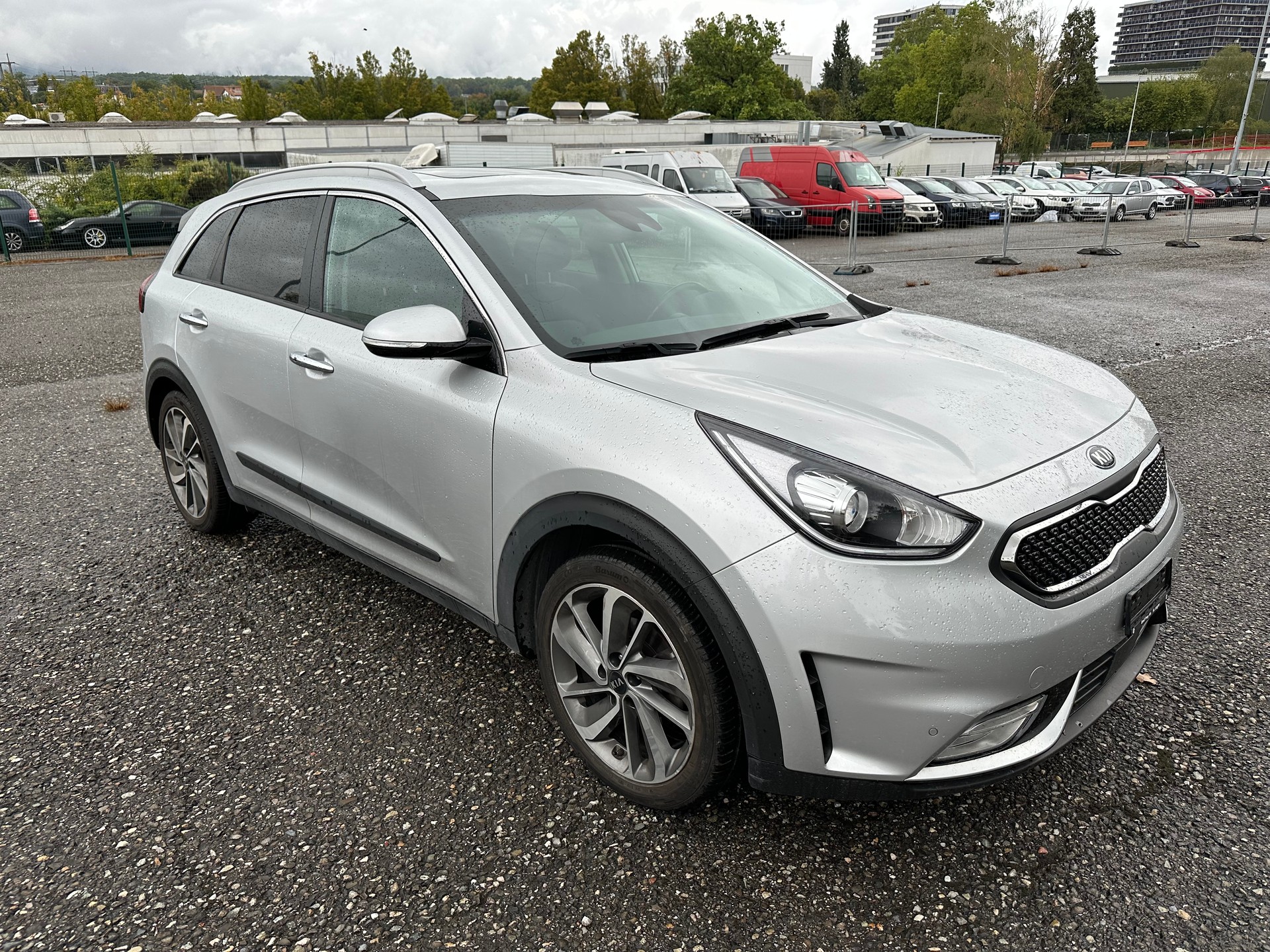 KIA Niro 1.6GDi Hybrid Style DCT-image-2