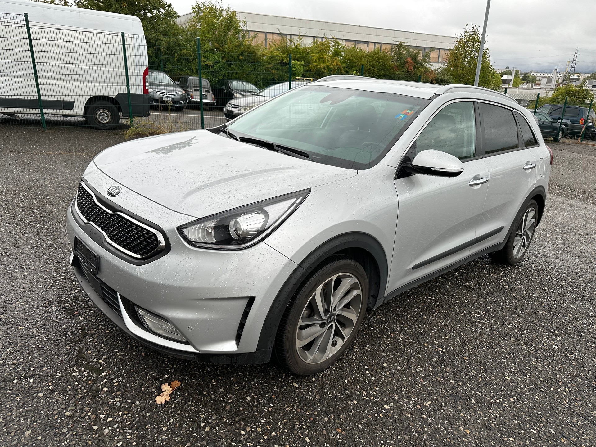 KIA Niro 1.6GDi Hybrid Style DCT-image-3