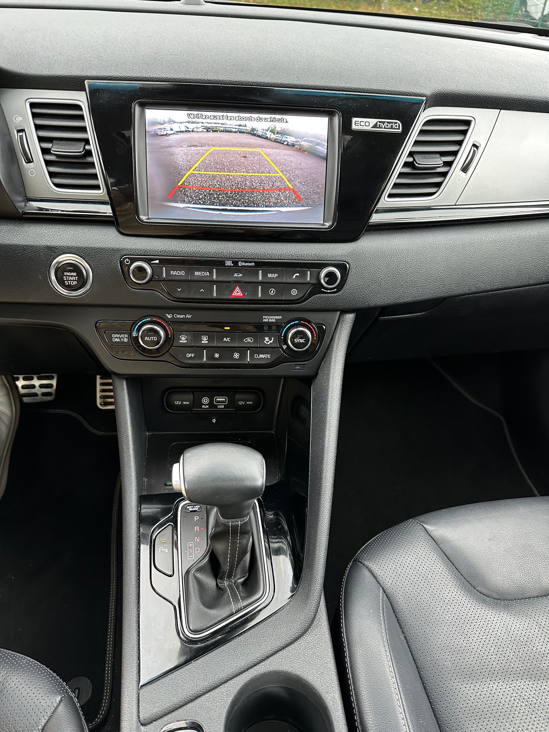 KIA Niro 1.6GDi Hybrid Style DCT-image-7