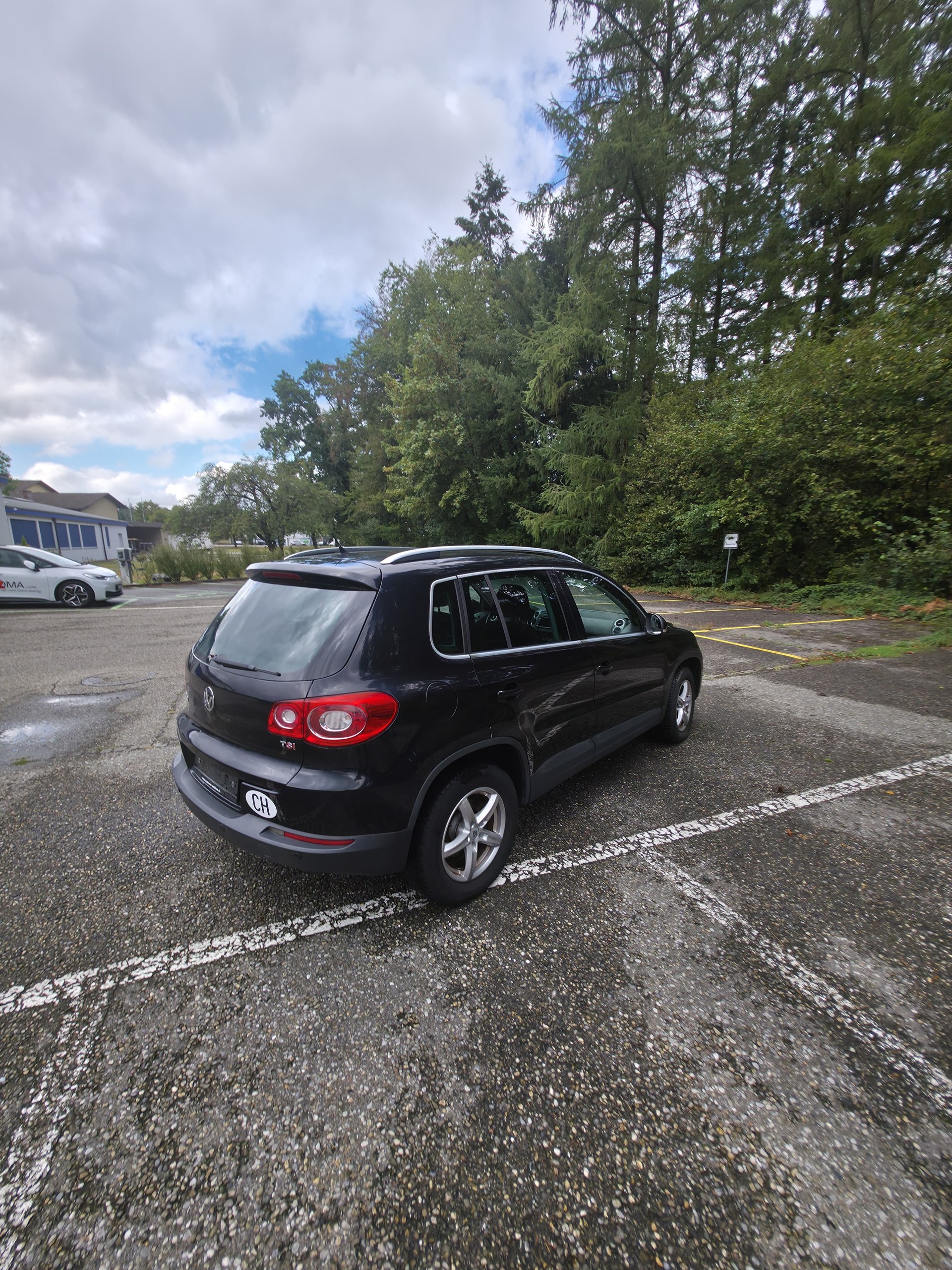VW Tiguan 1.4 TSI Sport&Style-image-10
