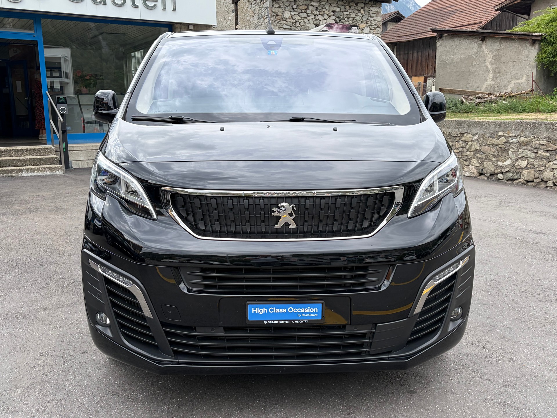 PEUGEOT Traveller 2.0 BlueHDi Allure Standard EAT8-image-7