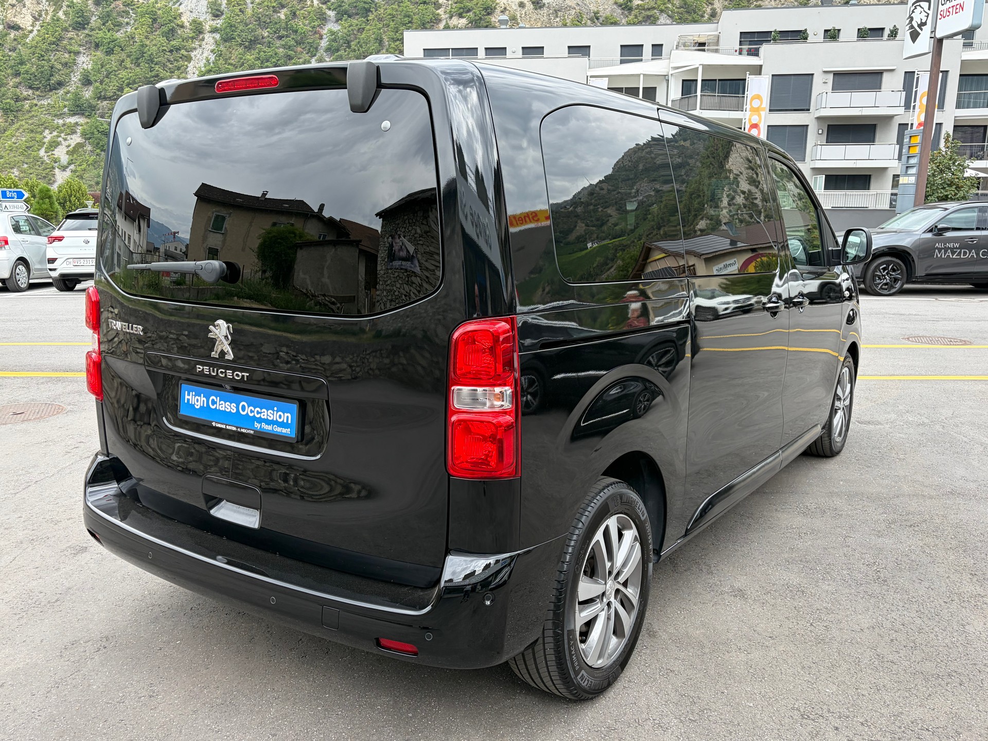 PEUGEOT Traveller 2.0 BlueHDi Allure Standard EAT8-image-4