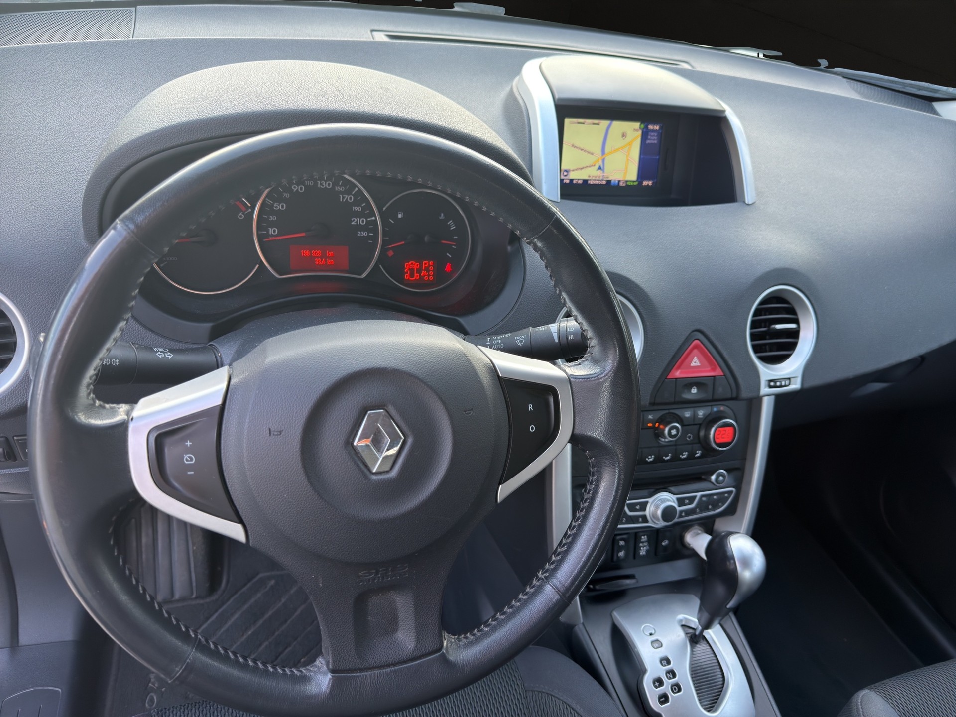RENAULT Koleos 2.0 dCi Dynamique 4x4 Automatic-image-11