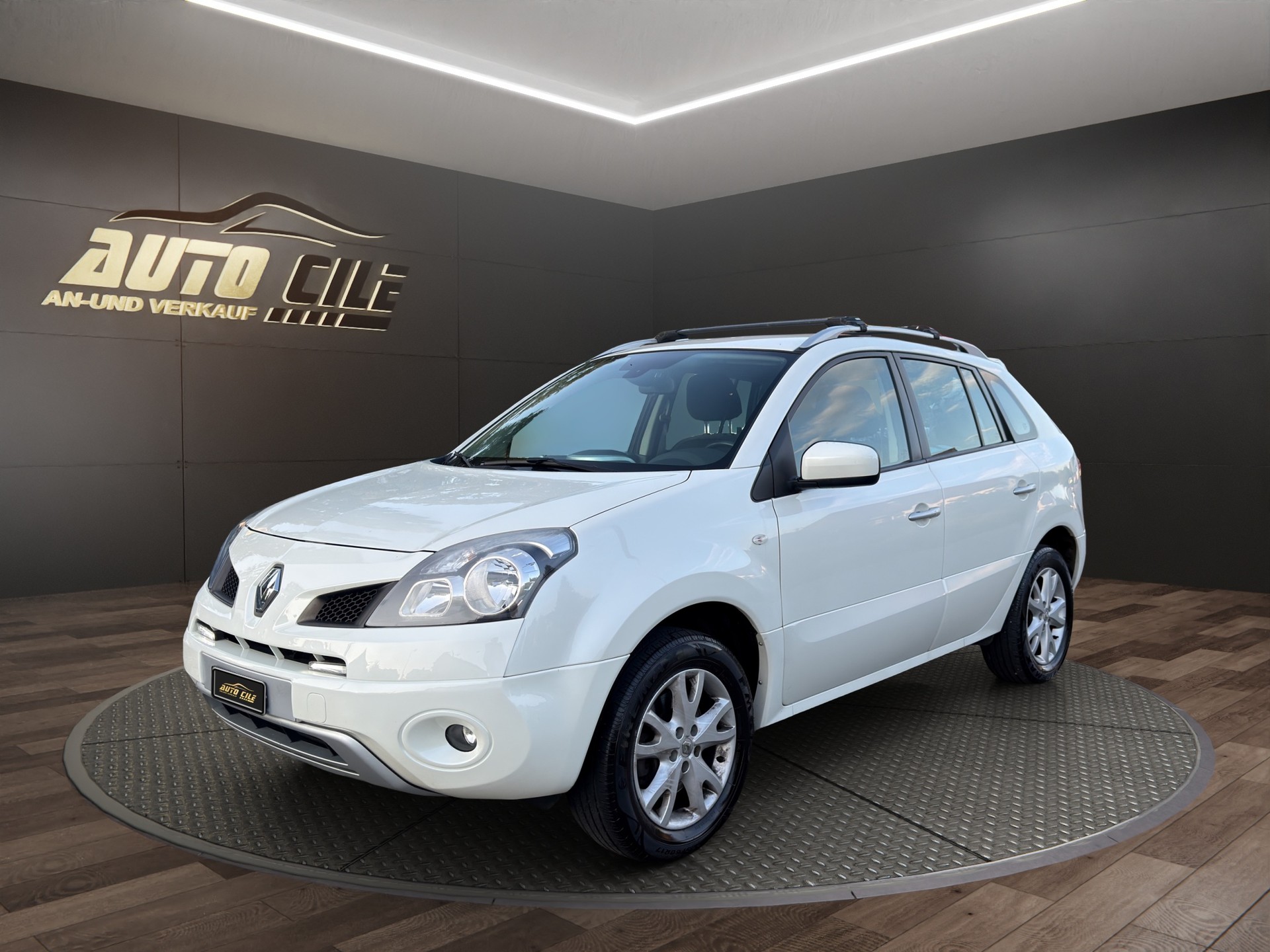 RENAULT Koleos 2.0 dCi Dynamique 4x4 Automatic-image-0