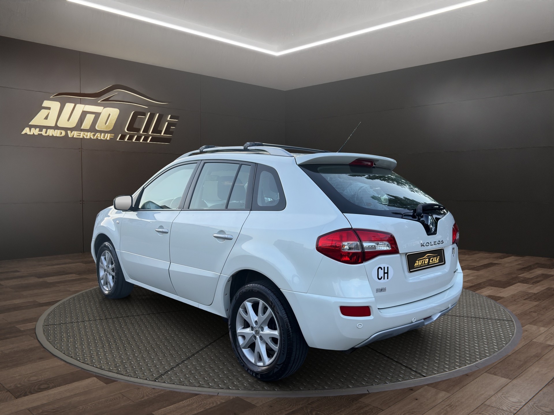 RENAULT Koleos 2.0 dCi Dynamique 4x4 Automatic-image-5