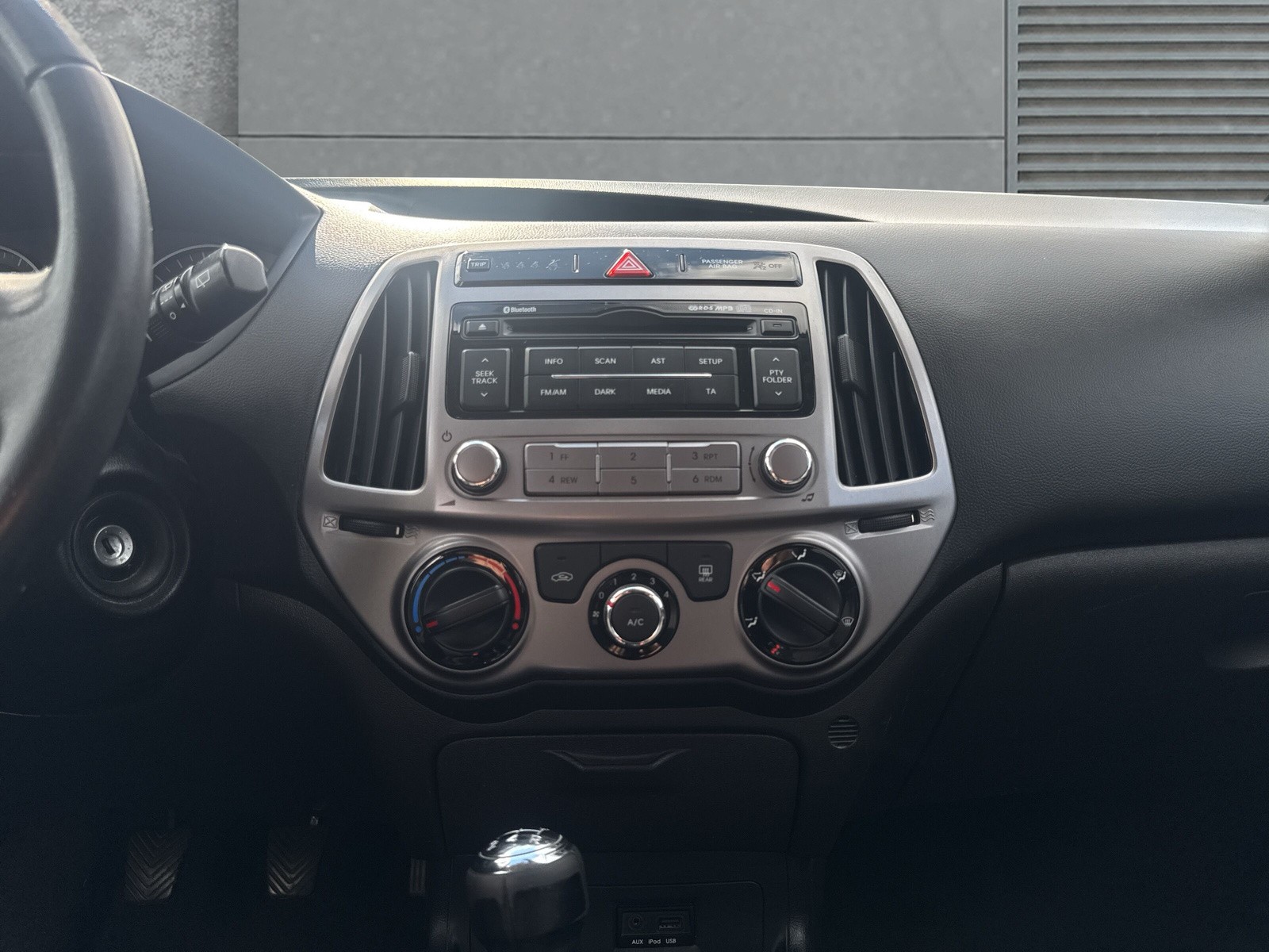 HYUNDAI i20 1.2 GO!-image-13