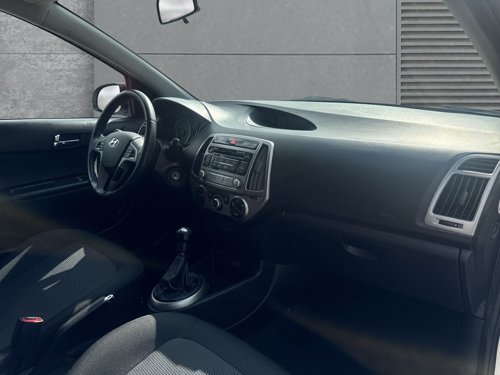 HYUNDAI i20 1.2 GO!-image-12