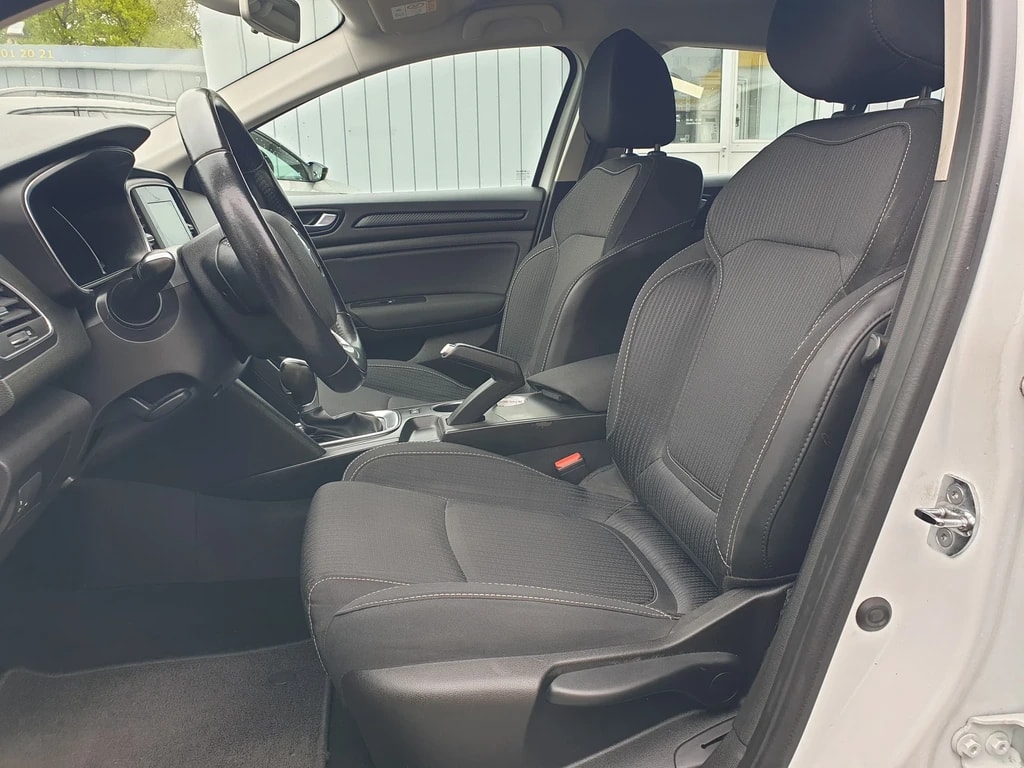 RENAULT Mégane Grandtour 1.5 dCi Business EDC ** Navigationssystem ** Tempomat ** Klimaautomat ** Frisch Ab MFK & Service **-image-10