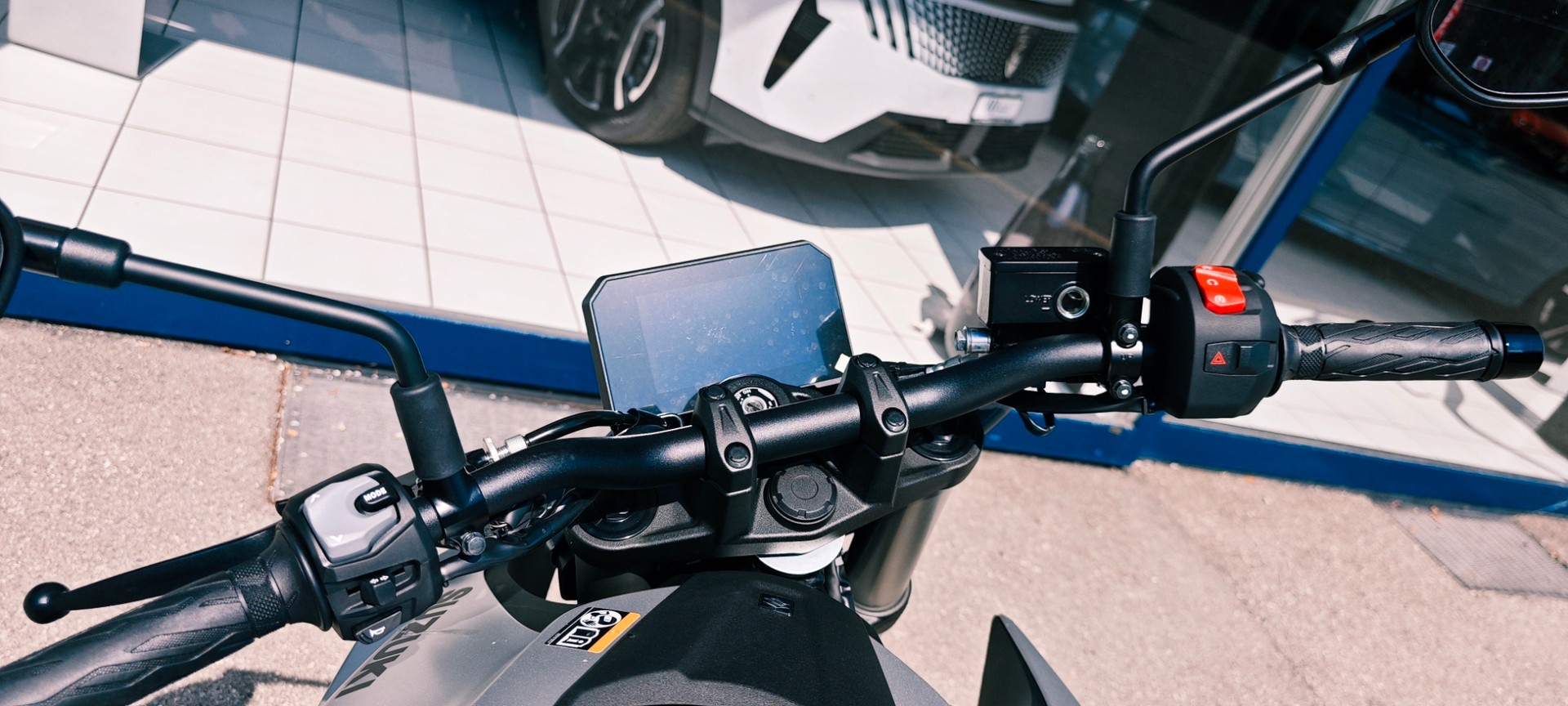 SUZUKI GSX 8 S (35kW)-image-5