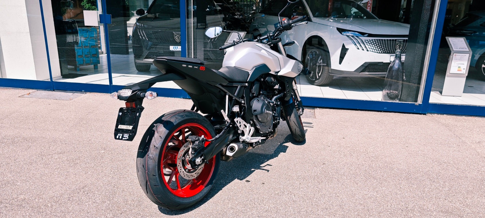 SUZUKI GSX 8 S (35kW)-showroom-element-2