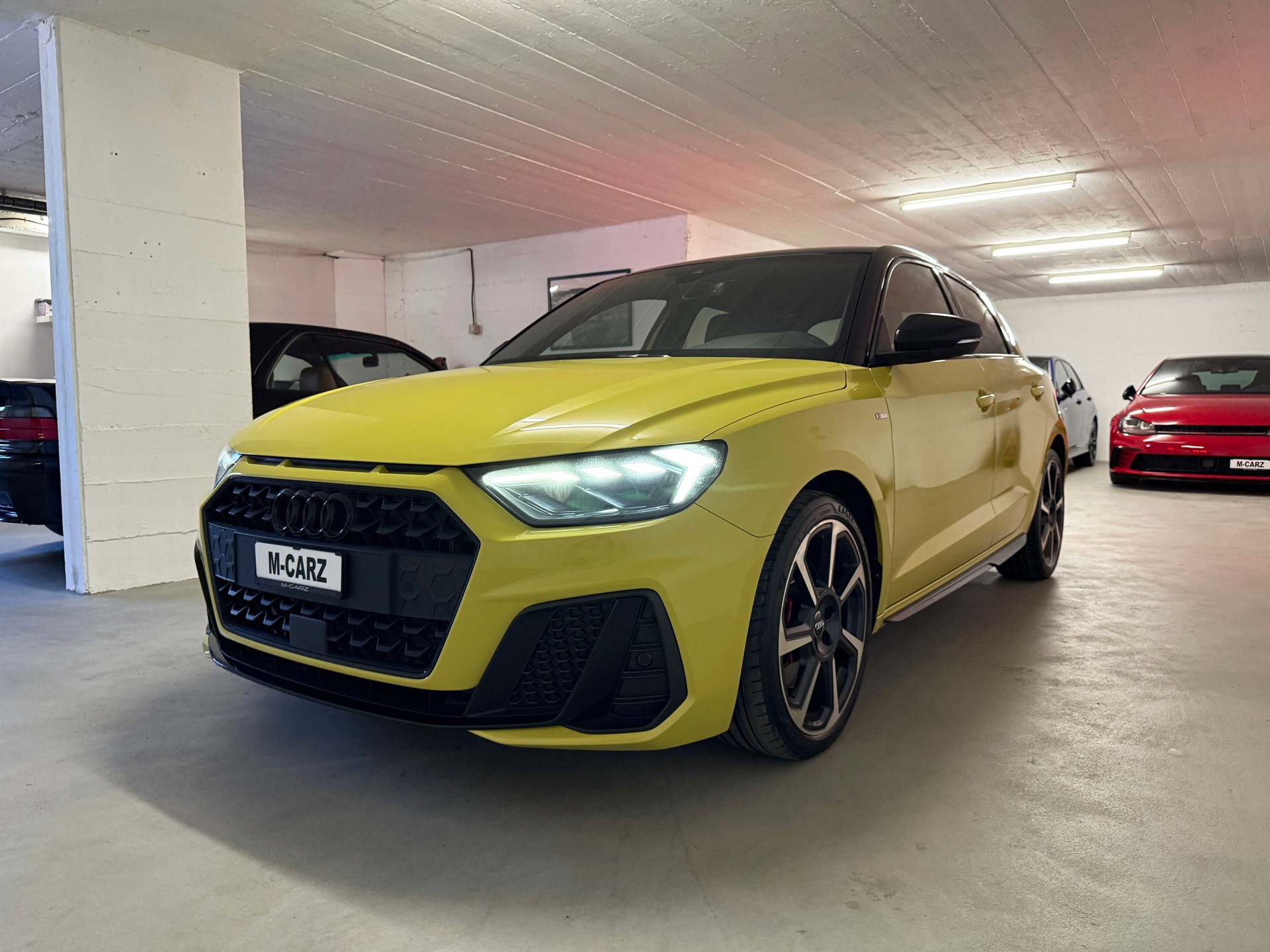 AUDI A1 Sportback 35 TFSI S Line S-tronic *Full options* *Python Yellow*-image-2