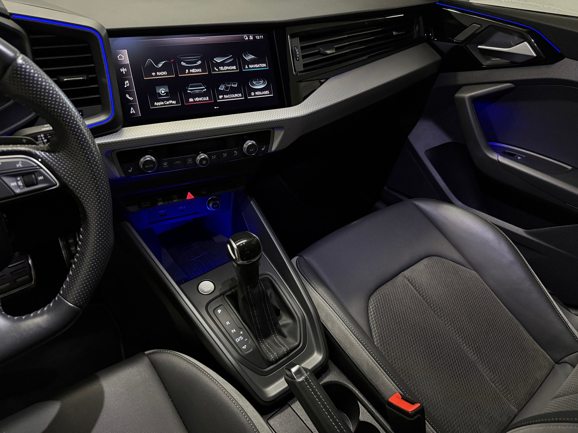 AUDI A1 Sportback 35 TFSI S Line S-tronic *Full options* *Python Yellow*-image-12