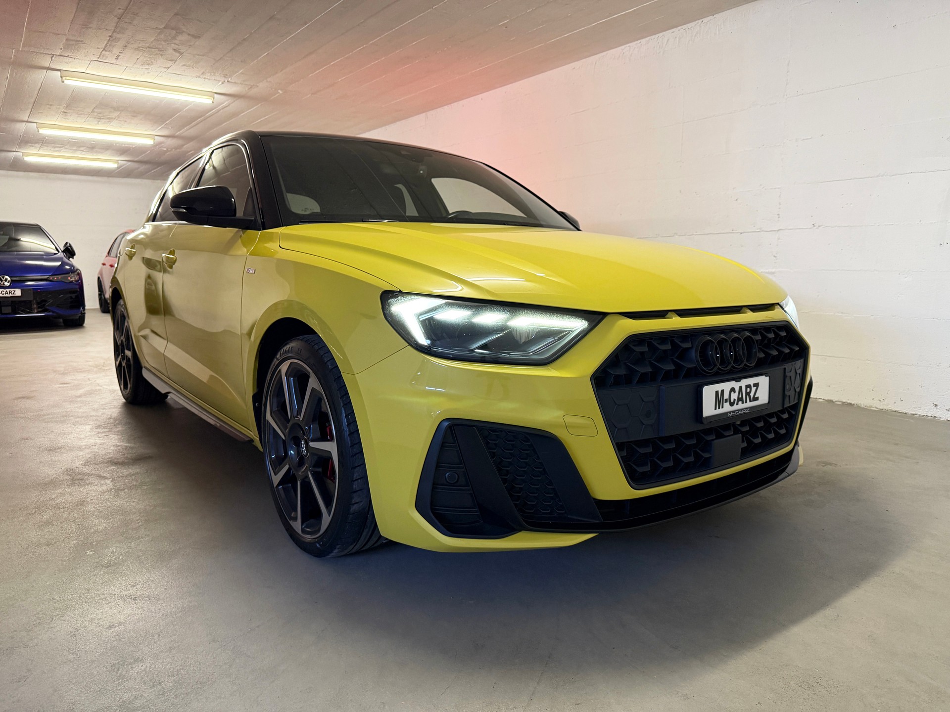 AUDI A1 Sportback 35 TFSI S Line S-tronic *Full options* *Python Yellow*-image-3