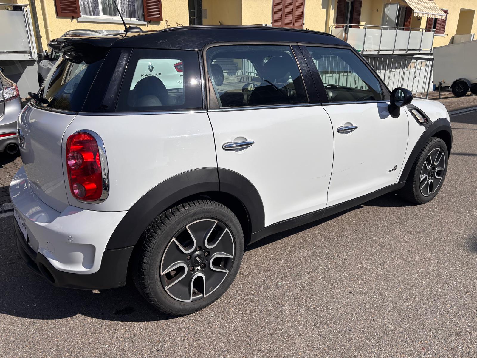 MINI Countryman Cooper S ALL4 Steptronic-image-1