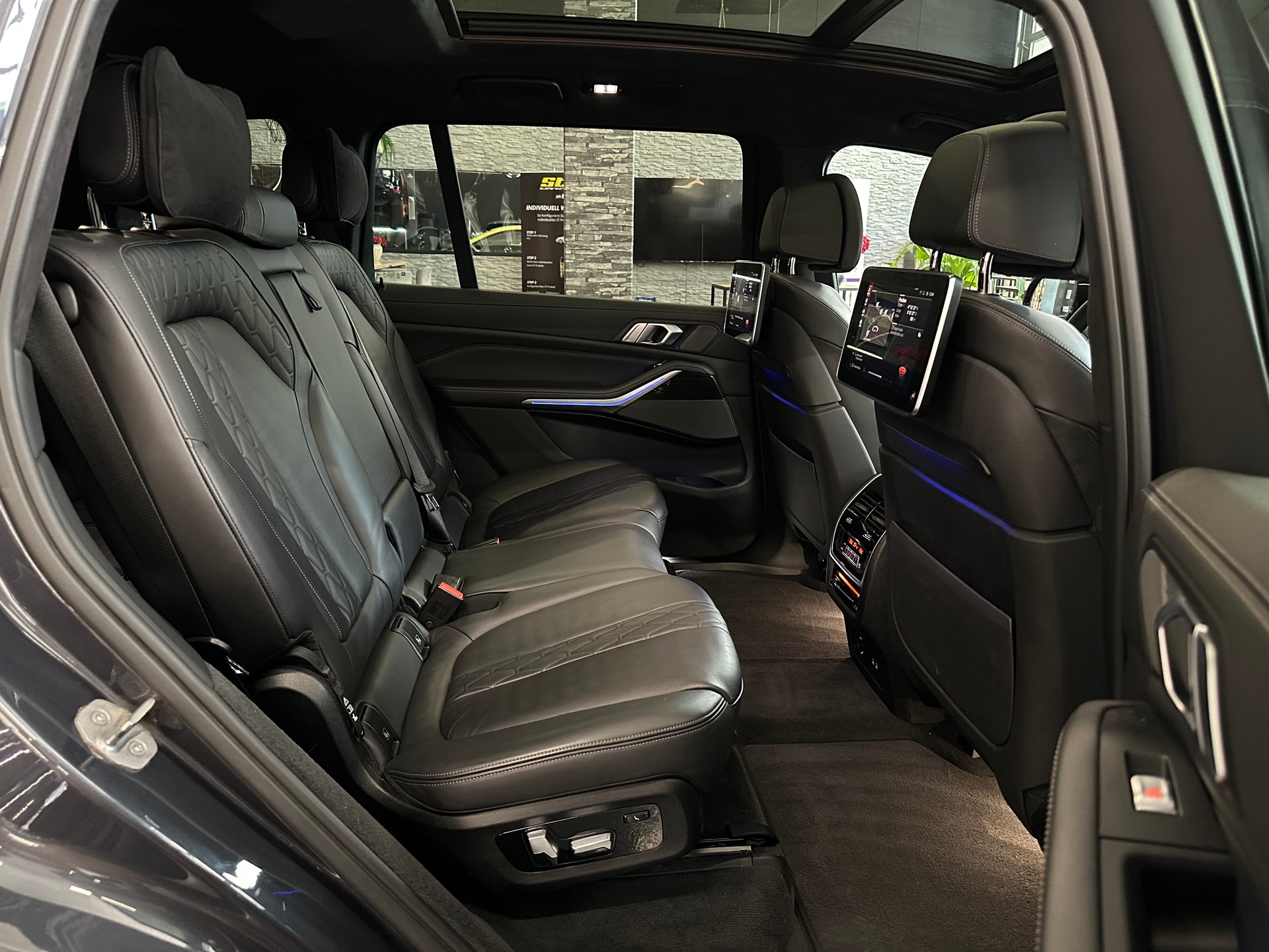 BMW X7 xDrive M50d Steptronic-image-13