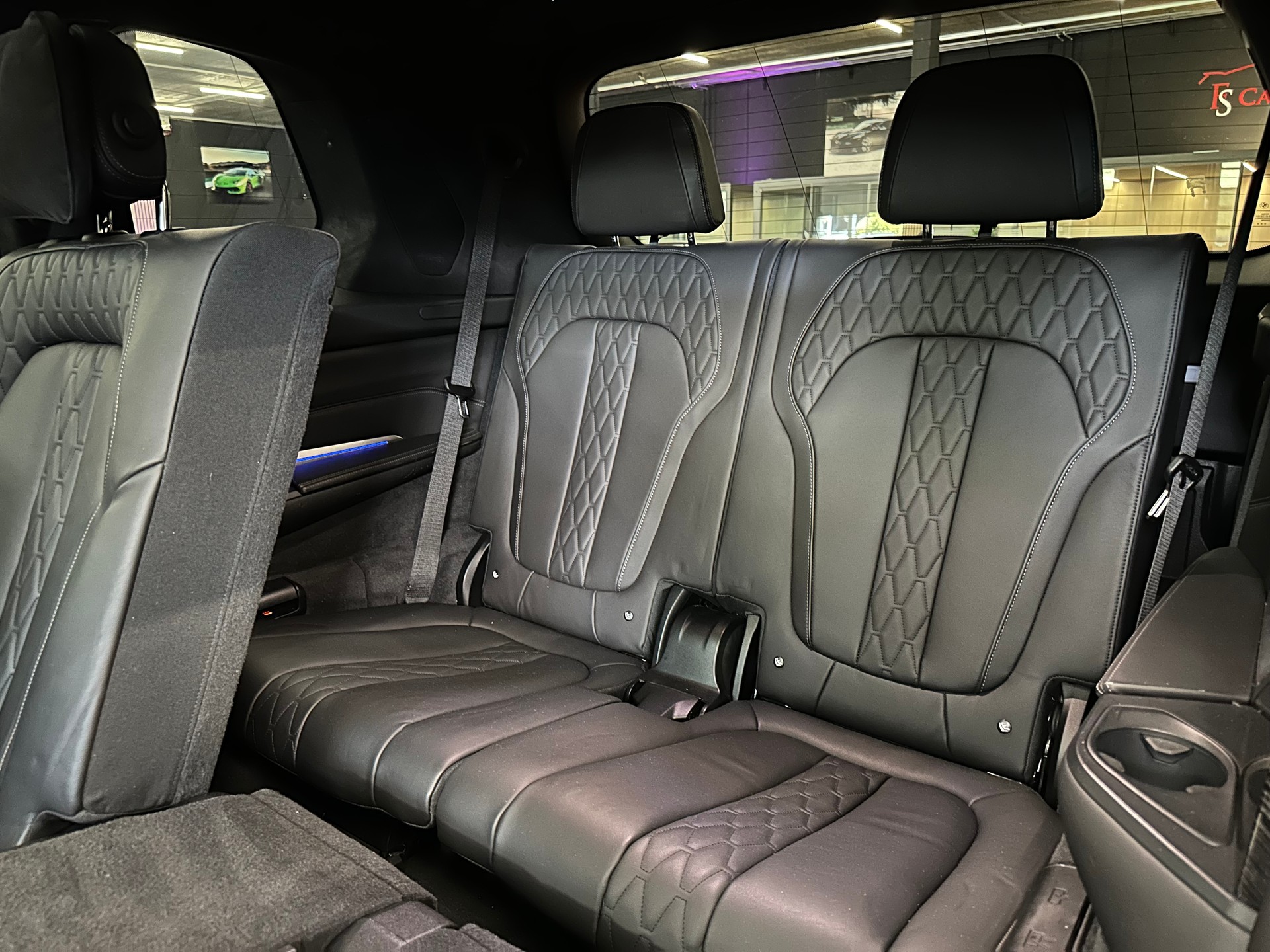 BMW X7 xDrive M50d Steptronic-image-15