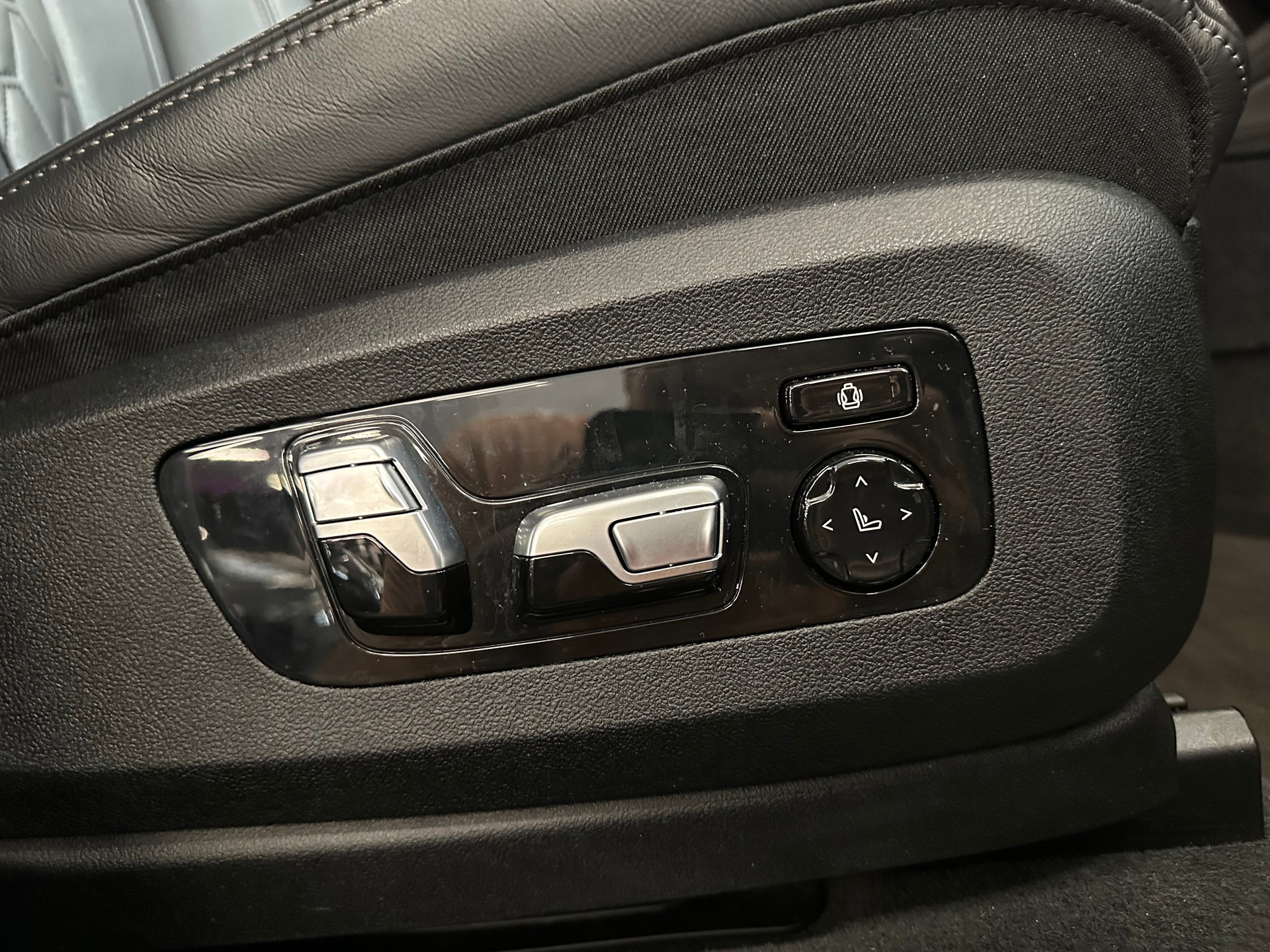 BMW X7 xDrive M50d Steptronic-image-28