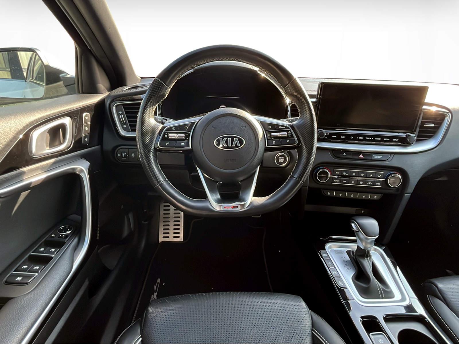 KIA ProCeed 1.5 T-GDi MHEV GT-Line-image-4
