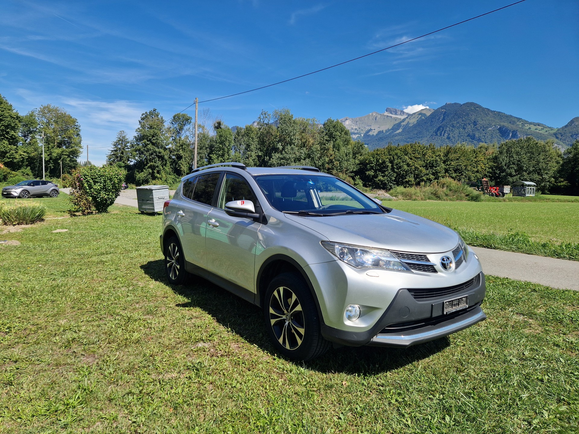 TOYOTA RAV-4 2.0 Style-image-2