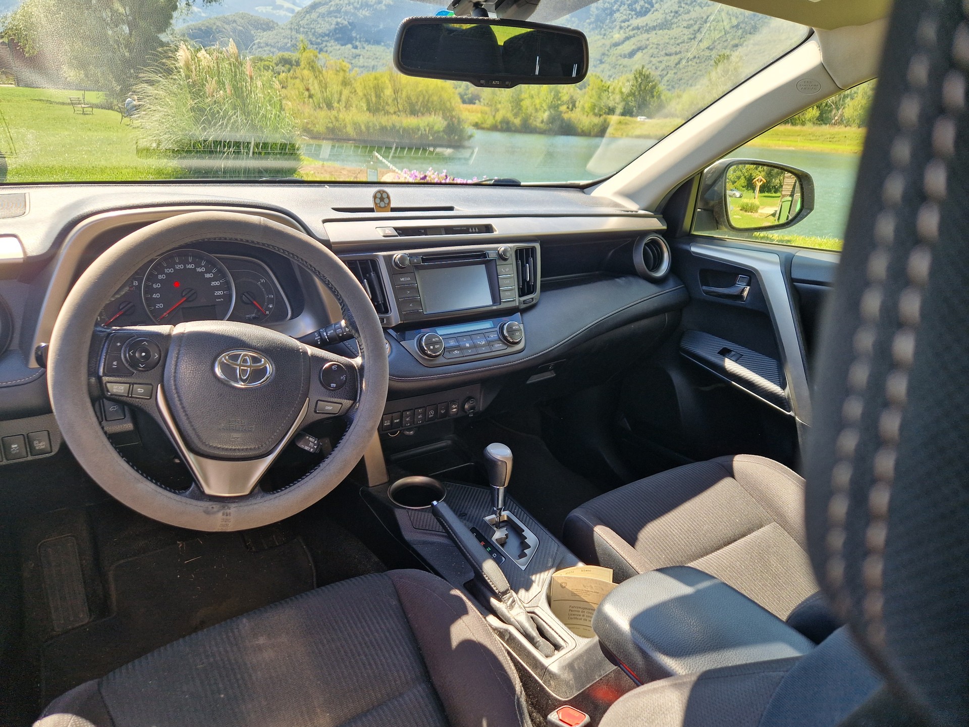TOYOTA RAV-4 2.0 Style-image-7