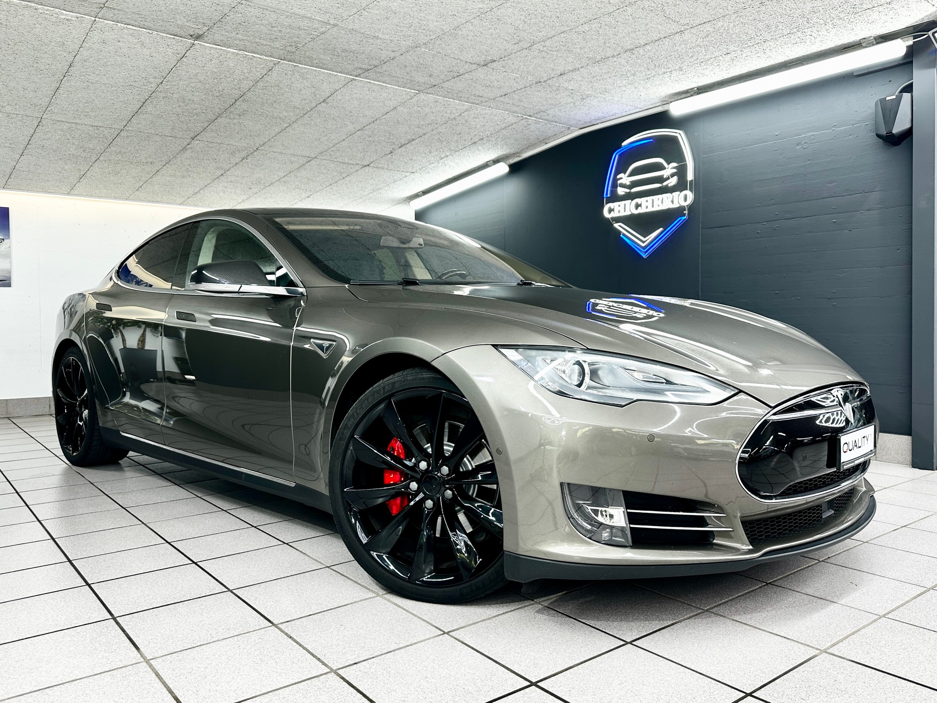 TESLA Model S 85 D Performance-image-0