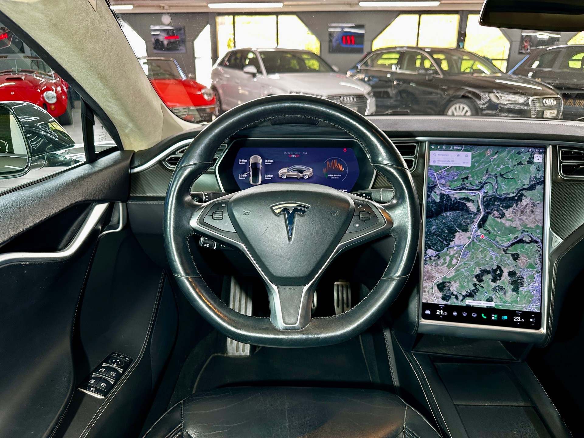 TESLA Model S 85 D Performance-image-18